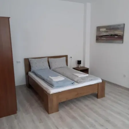 Апартаменти Modern Old Town *